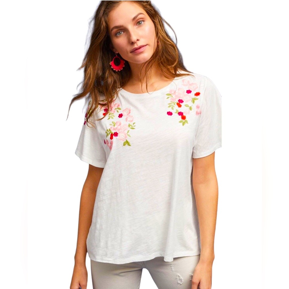 Anthropologie Akemi Kin Floral Embroidered Flutter Sleeve Oversized T-shirt